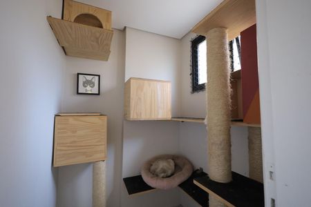 Apartamento à venda com 130m², 4 quartos e 2 vagas Apartamento à venda com 130m², 4 quartos e 2 vagasÁrea de Serviço