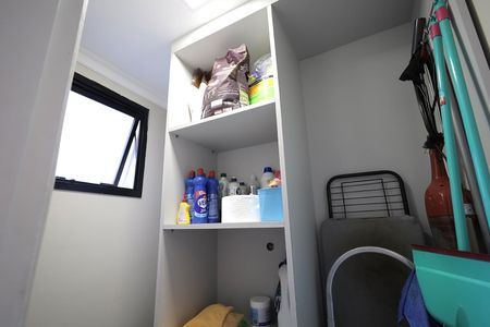 Apartamento à venda com 130m², 4 quartos e 2 vagas Apartamento à venda com 130m², 4 quartos e 2 vagasÁrea de Serviço