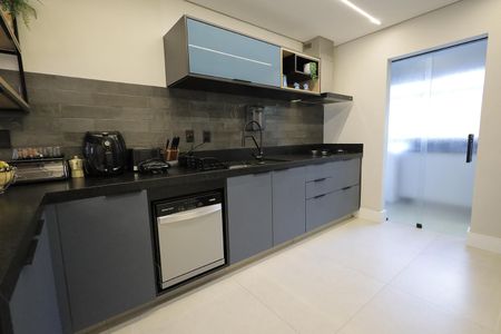 Apartamento à venda com 130m², 4 quartos e 2 vagas Apartamento à venda com 130m², 4 quartos e 2 vagasCozinha