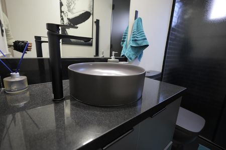 Apartamento à venda com 130m², 4 quartos e 2 vagas Apartamento à venda com 130m², 4 quartos e 2 vagasBanheiro Suíte