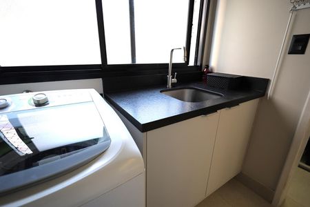 Apartamento à venda com 130m², 4 quartos e 2 vagas Apartamento à venda com 130m², 4 quartos e 2 vagasÁrea de Serviço