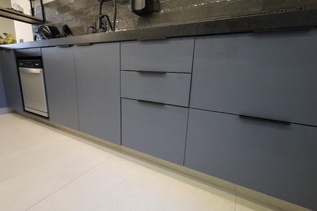 Apartamento à venda com 130m², 4 quartos e 2 vagas Apartamento à venda com 130m², 4 quartos e 2 vagasCozinha