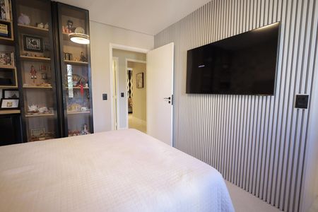 Apartamento à venda com 130m², 4 quartos e 2 vagas Apartamento à venda com 130m², 4 quartos e 2 vagasQuarto Suíte