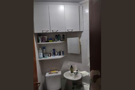Apartamento à venda com 115m², 3 quartos e 2 vagas Apartamento à venda com 115m², 3 quartos e 2 vagasBANHEIRO