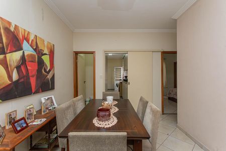 Casa à venda com 152m², 3 quartos e 3 vagasSala