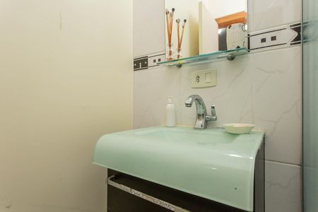 Casa à venda com 152m², 3 quartos e 3 vagasBanheiro da Suíte