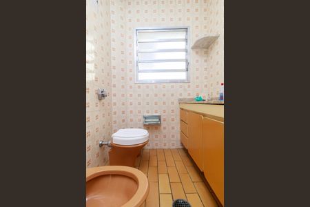 Casa à venda com 130m², 3 quartos e sem vaga Casa à venda com 130m², 3 quartos e sem vagaBanheiro