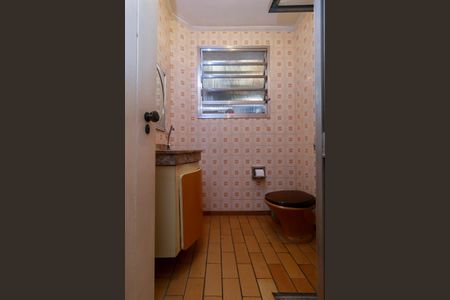 Casa à venda com 130m², 3 quartos e sem vaga Casa à venda com 130m², 3 quartos e sem vagaBanheiro de Serviço