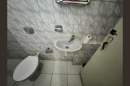 Casa à venda com 289m², 6 quartos e 2 vagasBanheiro de Serviço