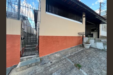 Casa à venda com 289m², 6 quartos e 2 vagasFachada