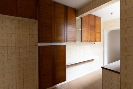 Casa à venda com 150m², 3 quartos e 2 vagas Casa à venda com 150m², 3 quartos e 2 vagasCozinha