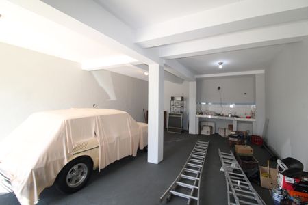 Casa à venda com 210m², 3 quartos e 4 vagasGaragem