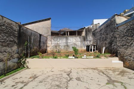 Casa à venda com 210m², 3 quartos e 4 vagasQuintal