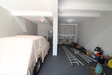 Casa à venda com 210m², 3 quartos e 4 vagasGaragem