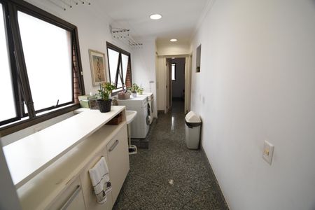 Apartamento para alugar com 221m², 5 quartos e 2 vagasÁrea de Serviço