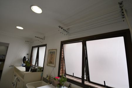 Apartamento para alugar com 221m², 5 quartos e 2 vagasÁrea de Serviço