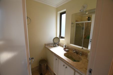 Apartamento para alugar com 221m², 5 quartos e 2 vagasBanheiro da Suíte 3