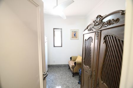 Apartamento para alugar com 221m², 5 quartos e 2 vagasQuarto de Serviço