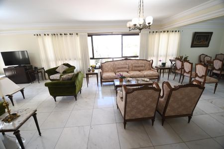 Apartamento para alugar com 221m², 5 quartos e 2 vagasSala