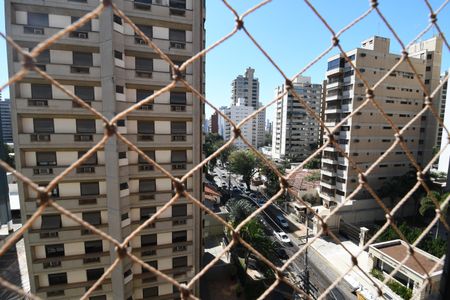Apartamento para alugar com 221m², 5 quartos e 2 vagasVista da Suíte 1