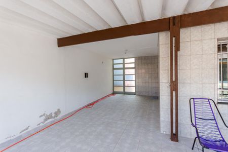 Casa à venda com 150m², 3 quartos e 1 vaga Casa à venda com 150m², 3 quartos e 1 vagaGaragem