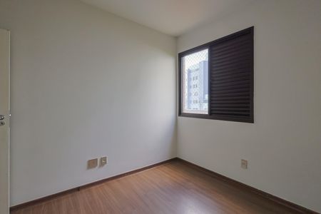 Apartamento à venda com 102m², 3 quartos e 2 vagasQuarto 2