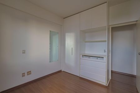 Apartamento à venda com 102m², 3 quartos e 2 vagasQuarto 2