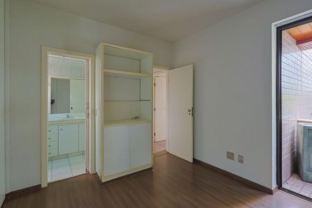 Apartamento à venda com 102m², 3 quartos e 2 vagasQuarto 3 - Suíte