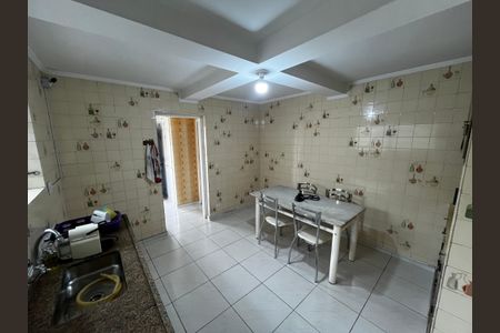 Casa à venda com 104m², 3 quartos e 2 vagasCozinha