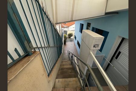 Casa à venda com 104m², 3 quartos e 2 vagasEscada