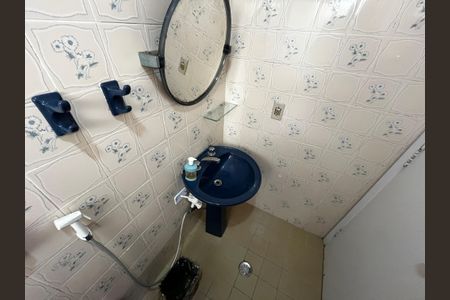 Casa à venda com 104m², 3 quartos e 2 vagasBanheiro de serviço