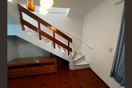 Casa à venda com 104m², 3 quartos e 2 vagasCorredor