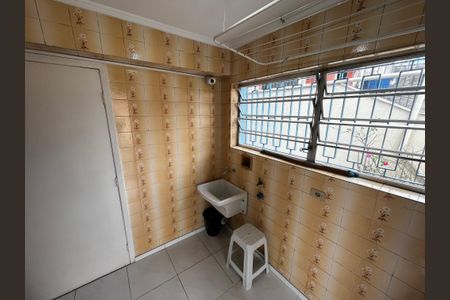 Casa à venda com 104m², 3 quartos e 2 vagasÁrea de Serviço