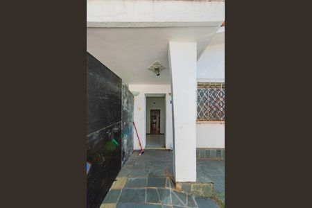 Casa à venda com 249m², 3 quartos e 3 vagasÁrea externa