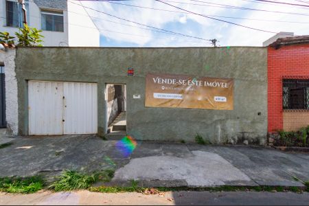 Casa à venda com 249m², 3 quartos e 3 vagasFachada