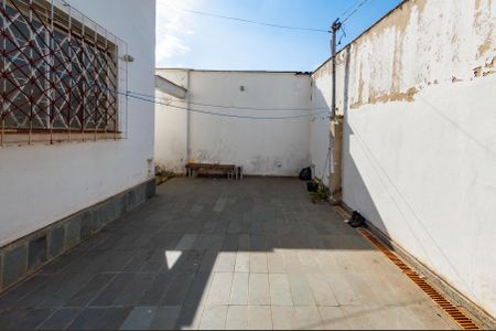 Casa à venda com 249m², 3 quartos e 3 vagasÁrea externa