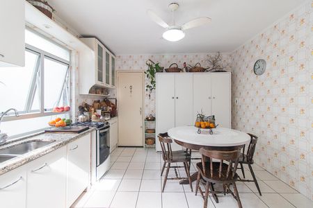 Apartamento à venda com 127m², 3 quartos e sem vagaCozinha