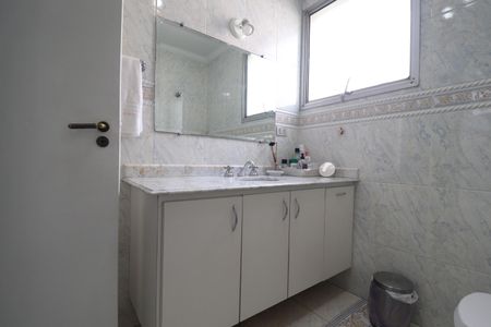 Apartamento à venda com 160m², 3 quartos e 2 vagasBanheiro da Suíte