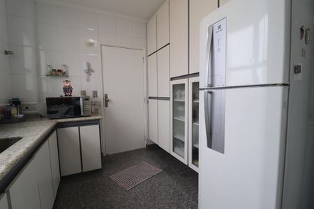 Apartamento à venda com 160m², 3 quartos e 2 vagasCozinha