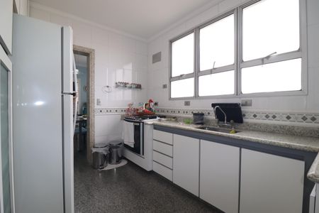 Apartamento à venda com 160m², 3 quartos e 2 vagasCozinha