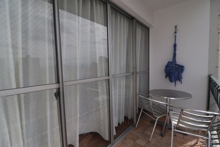 Apartamento à venda com 160m², 3 quartos e 2 vagasVaranda Sala