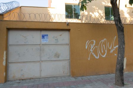 Apartamento para alugar com 68m², 2 quartos e 1 vaga Apartamento para alugar com 68m², 2 quartos e 1 vagaFachada