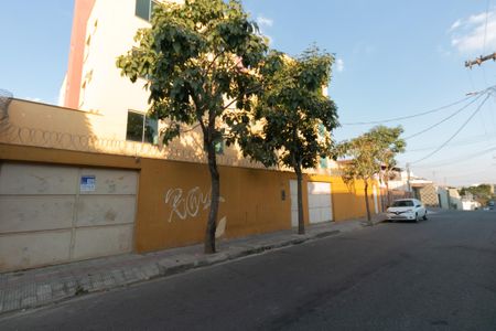 Apartamento para alugar com 68m², 2 quartos e 1 vaga Apartamento para alugar com 68m², 2 quartos e 1 vagaFachada