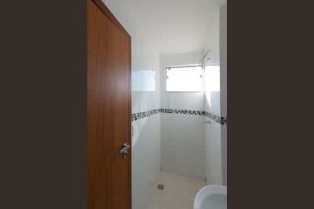 Apartamento para alugar com 55m², 2 quartos e 2 vagas Apartamento para alugar com 55m², 2 quartos e 2 vagasBanheiro do Quarto 1
