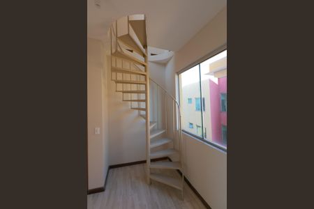 Apartamento para alugar com 95m², 2 quartos e 2 vagas Apartamento para alugar com 95m², 2 quartos e 2 vagasSala