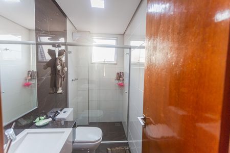 Apartamento à venda com 165m², 3 quartos e 3 vagas Apartamento à venda com 165m², 3 quartos e 3 vagasBanheiro Social