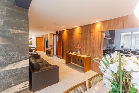 Apartamento à venda com 165m², 3 quartos e 3 vagas Apartamento à venda com 165m², 3 quartos e 3 vagasSala 2