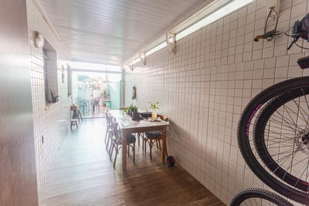 Apartamento à venda com 165m², 3 quartos e 3 vagas Apartamento à venda com 165m², 3 quartos e 3 vagasÁrea de Serviço