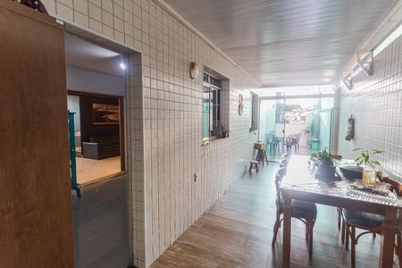 Apartamento à venda com 165m², 3 quartos e 3 vagas Apartamento à venda com 165m², 3 quartos e 3 vagasÁrea de Serviço