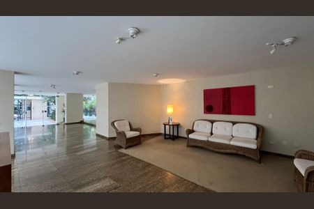 Apartamento à venda com 161m², 4 quartos e 1 vaga Apartamento à venda com 161m², 4 quartos e 1 vagaHall de Entrada